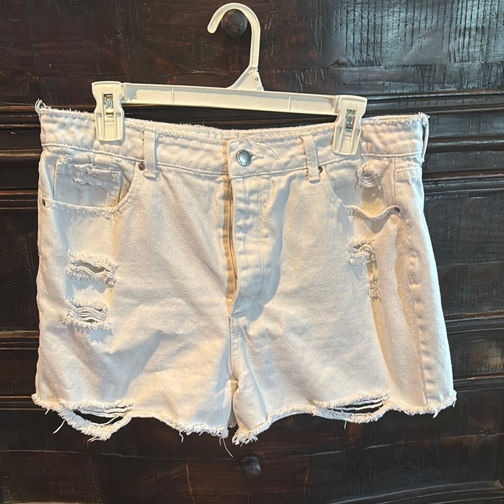 Velvet Heart White Jean Shorts Distressed Style